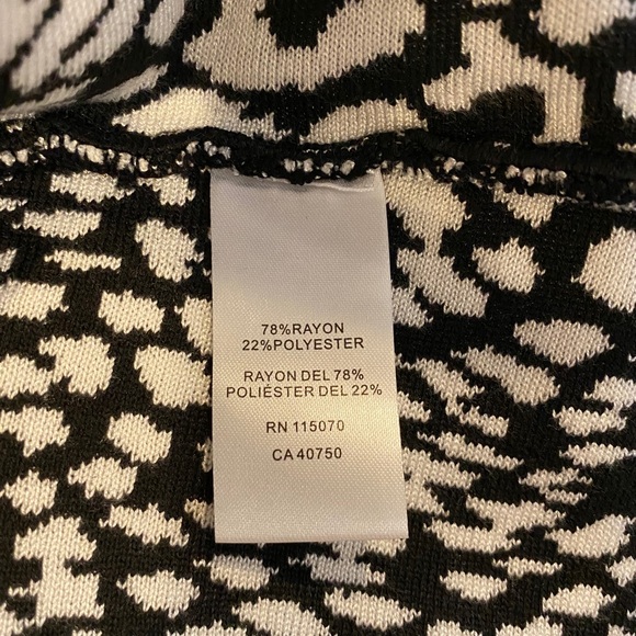 Nina Leonard Black & White Print Sweater Dress - Picture 6 of 8